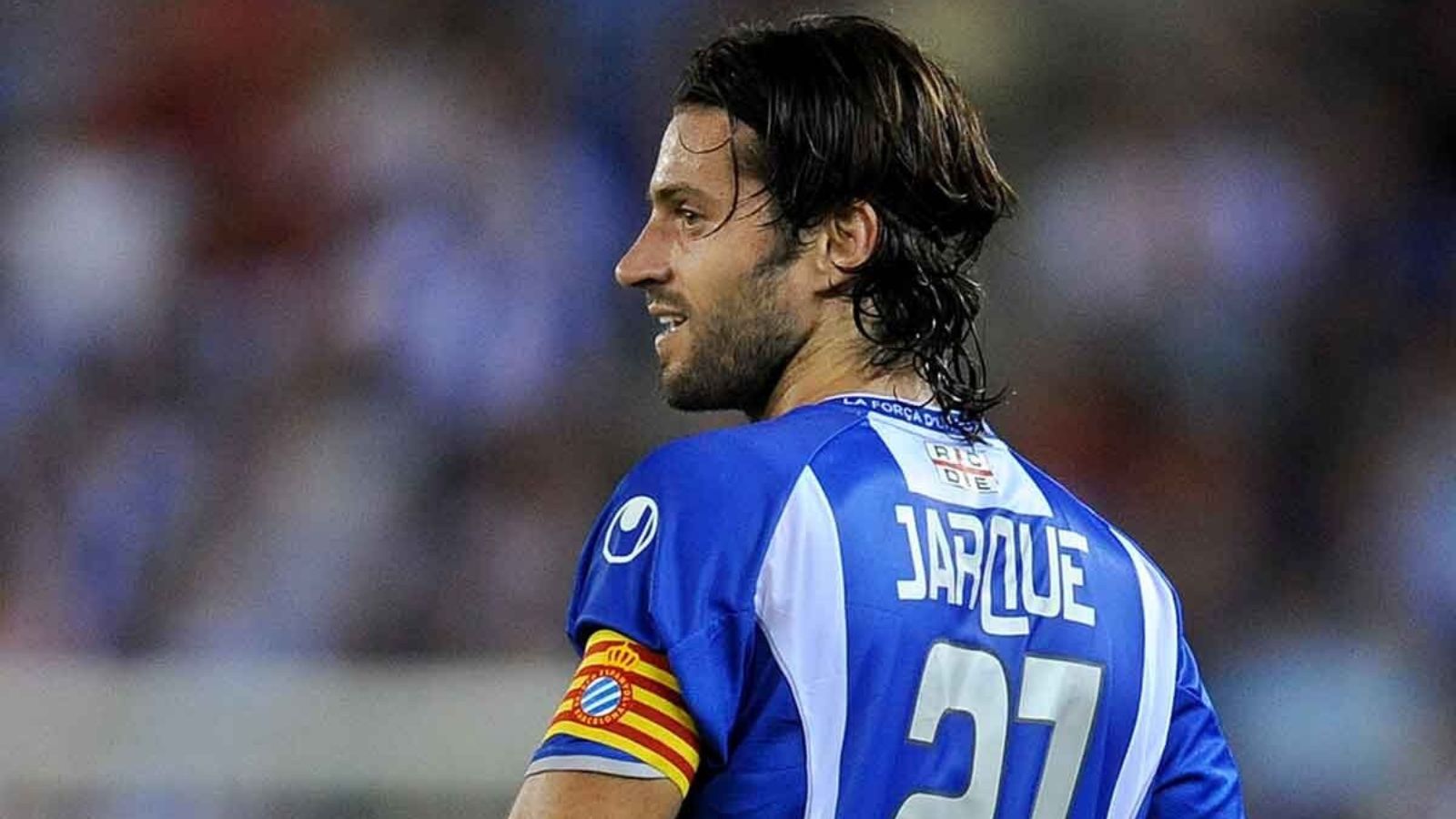 Dani Jarque luciendo el mítico dorsal 21 del Rcd Espanyol en su honor.